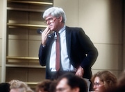 Phil Donahue pauses October 22, 1985 while hosting his talk show, "The Phil Donahue Show," in New York City. (Photo by Yvonne Hemsey/Getty Images)